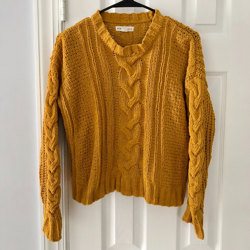 Aeropostale Chunky Cable Knit Pantone Yellow Sweater